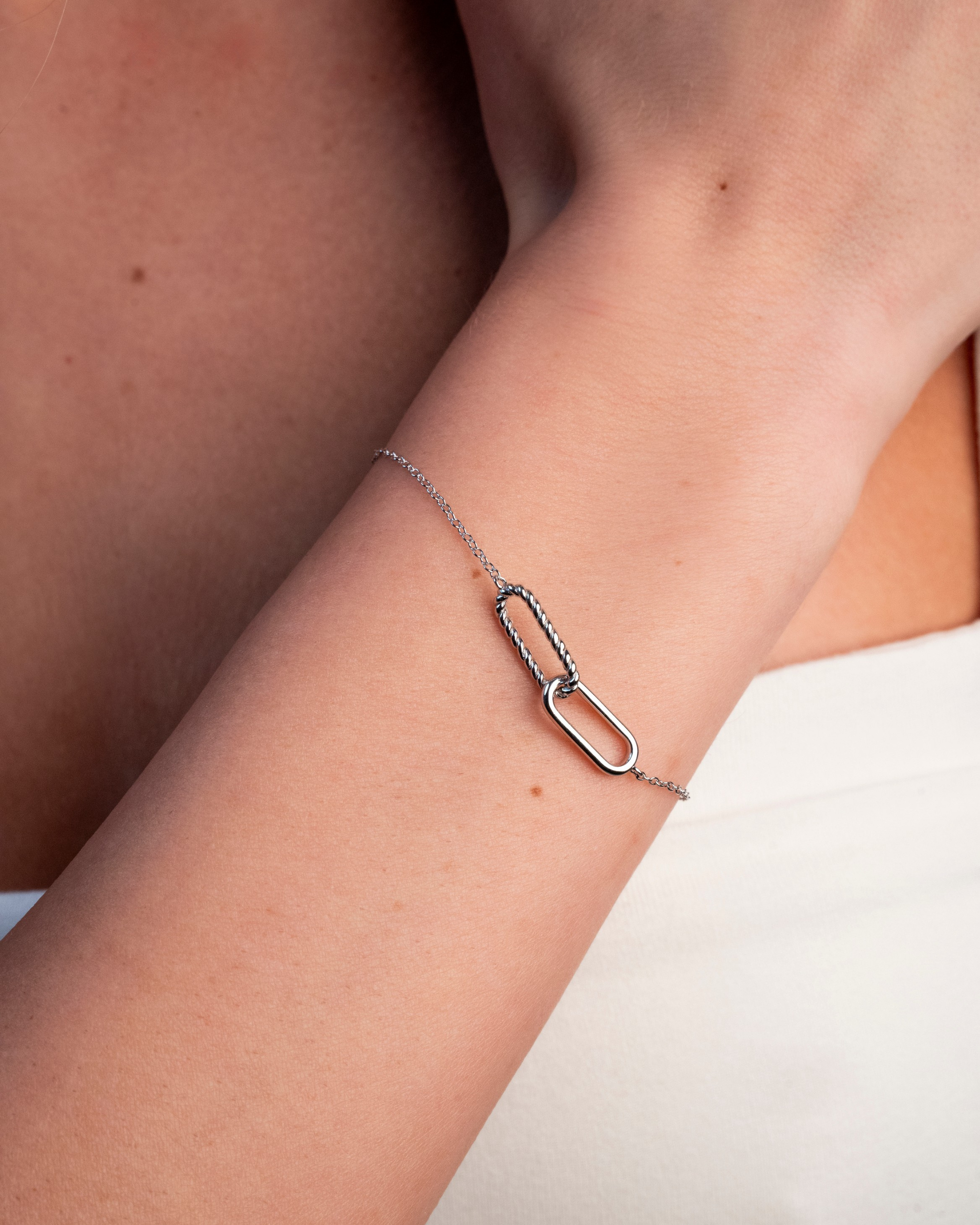 Phoenix Twist Link Bracelet